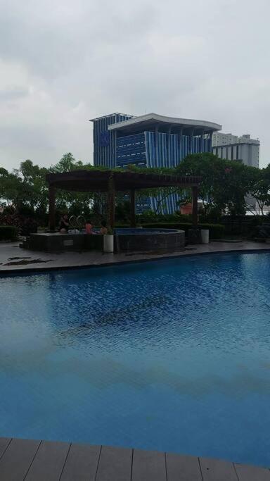 Reiz Condo 1 Bedroom Medan Exterior photo